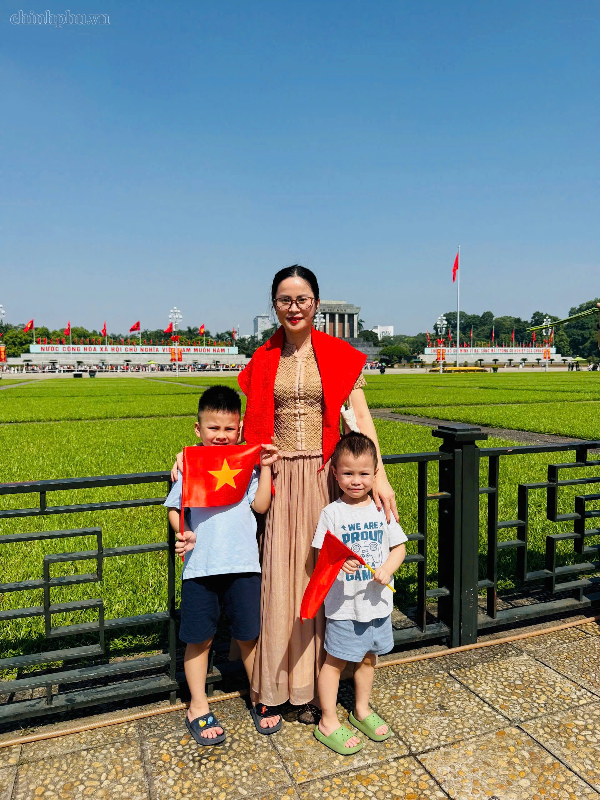Quốc khánh 2/9: Về Lăng Bác, tiếp nối mạch nguồn lịch sử và tình yêu Tổ quốc Quốc khánh 2/9: Về Lăng Bác, tiếp nối mạch nguồn lịch sử và tình yêu Tổ quốc