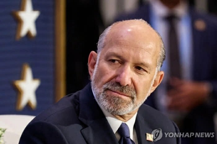 Bộ trưởng Thương mại Mỹ Howard Lutnick phát biểu tại Hội nghị Bộ trưởng Đổi mới G20 ở Chapel Hill, bang North Carolina, ngày 2/9/2026, trong bối cảnh Washington cân nhắc chính sách thuế mới đối với chất bán dẫn. (Nguồn: Yonhap)