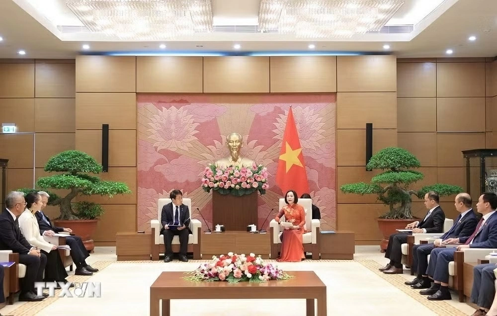 Phó Chủ tịch Quốc hội Nguyễn Thị Thanh tiếp Chủ nhiệm Ủy ban Giáo dục, Văn hóa, Thể thao, Khoa học và Công nghệ Hạ viện Nhật Bản Saito Hiroaki