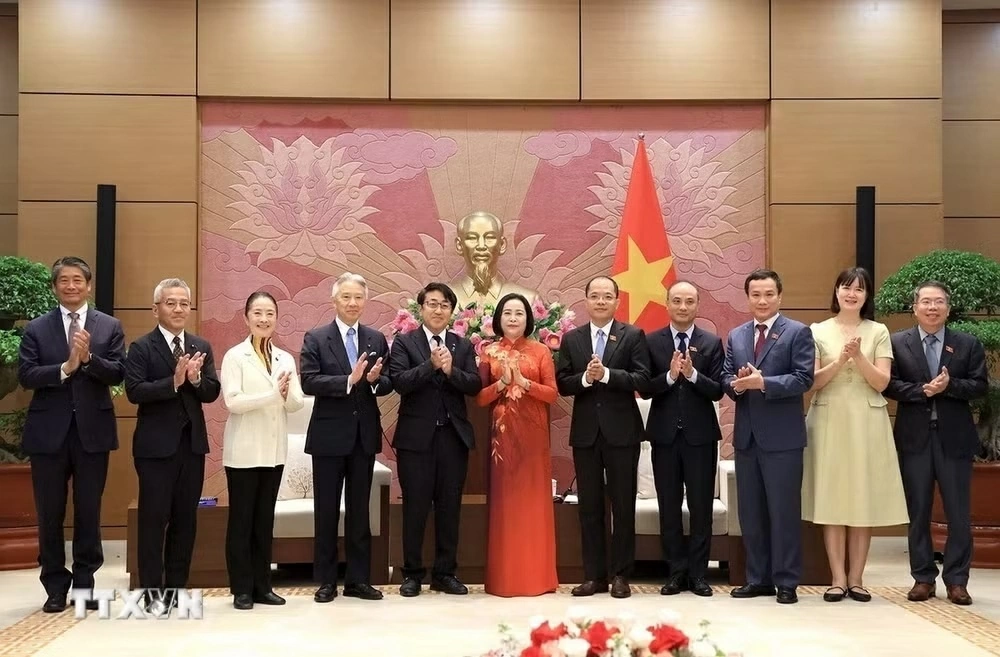 Phó Chủ tịch Quốc hội Nguyễn Thị Thanh tiếp Chủ nhiệm Ủy ban Giáo dục, Văn hóa, Thể thao, Khoa học và Công nghệ Hạ viện Nhật Bản Saito Hiroaki