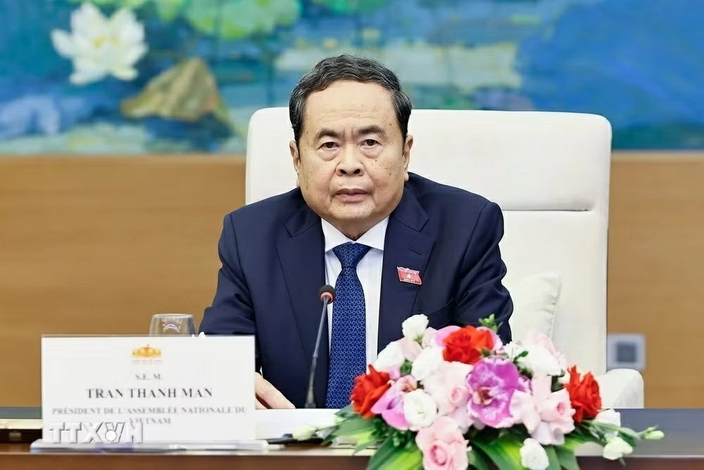 Chủ tịch Quốc hội Trần Thanh Mẫn đánh giá cao đóng góp của Đại sứ Pháp Olivier Brochet Chủ tịch Quốc hội Trần Thanh Mẫn đánh giá cao đóng góp của Đại sứ Pháp Olivier Brochet