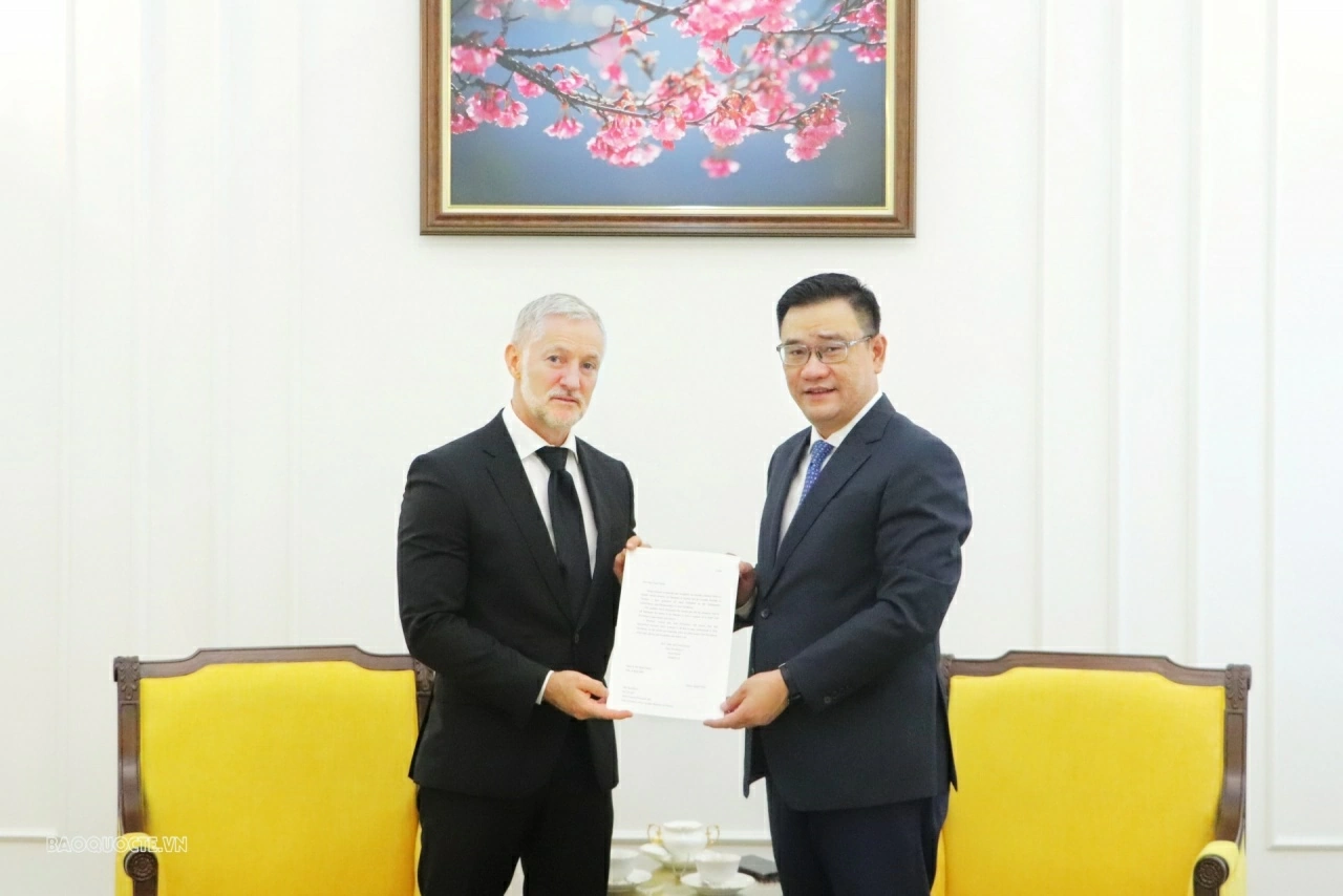 Bộ Ngoại giao tiếp nhận bản sao Thư ủy nhiệm của Đại sứ Na Uy, Bỉ, Hà Lan và Hàn Quốc
