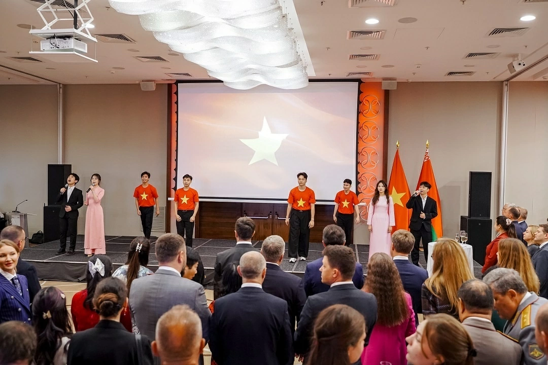 Đại sứ quán Việt Nam tại Belarus chiêu đãi kỷ niệm 81 năm Quốc khánh