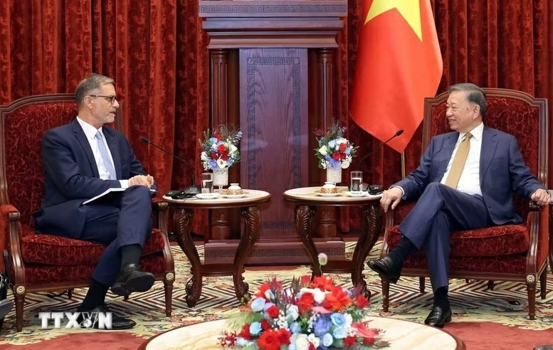Tổng Bí thư, Chủ tịch nước khẳng định Việt Nam luôn coi trọng quan hệ với Pháp, Đối tác chiến lược toàn diện đầu tiên của Việt Nam trong Liên minh châu Âu.
