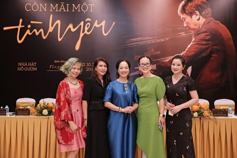Kỷ niệm q