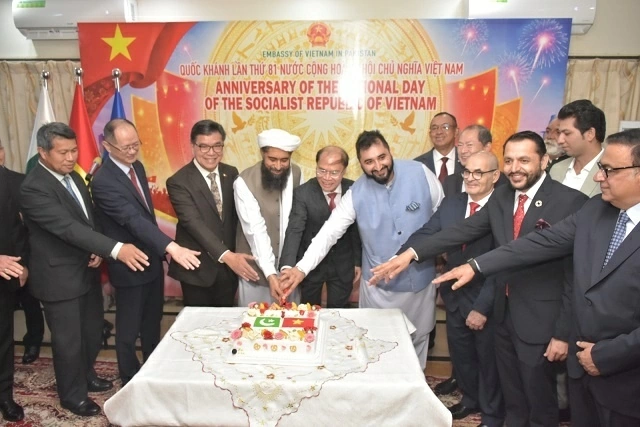 Đại sứ quán Việt Nam tại Pakistan trang trọng tổ chức kỷ niệm 81 năm Quốc khánh 2/9 Đại sứ quán Việt Nam tại Pakistan trang trọng tổ chức kỷ niệm 81 năm Quốc khánh 2/9