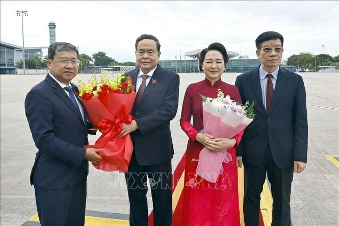 Chủ tịch Quốc hội Trần Thanh Mẫn và Phu nhân lên đường thăm chính thức Hàn Quốc, Mông Cổ