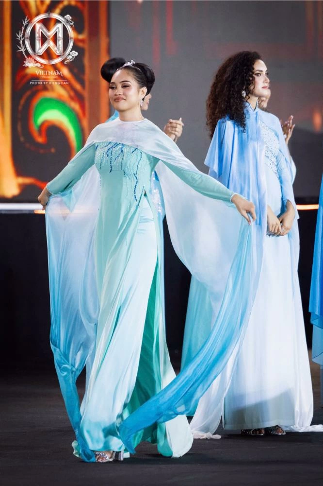 Chung kết Miss World: 26 người đẹp quốc tế kể câu chuyện Việt Nam qua Áo dài Ngô Nhật Huy