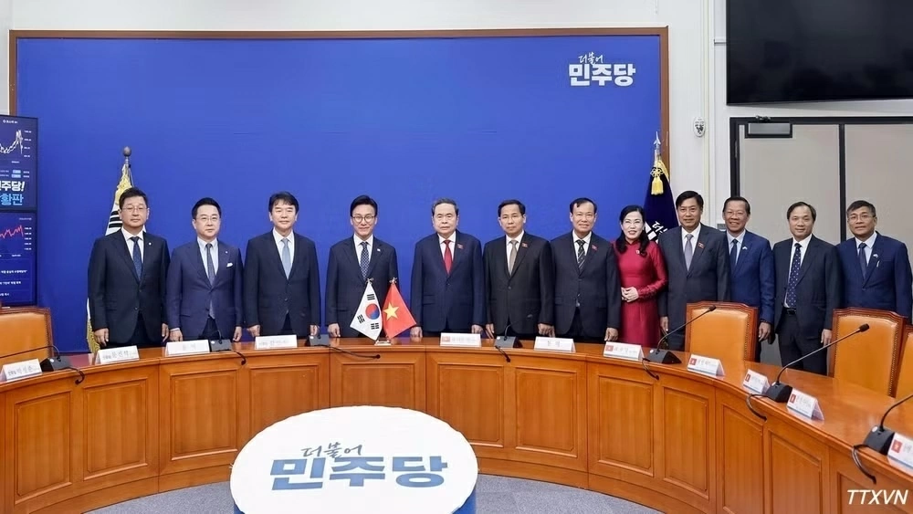 Chủ tịch Quốc hội Trần Thanh Mẫn tiếp Chủ tịch Đảng Dân chủ Đồng hành Kim Min Seok Chủ tịch Quốc hội Trần Thanh Mẫn tiếp Chủ tịch Đảng Dân chủ Đồng hành Kim Min Seok