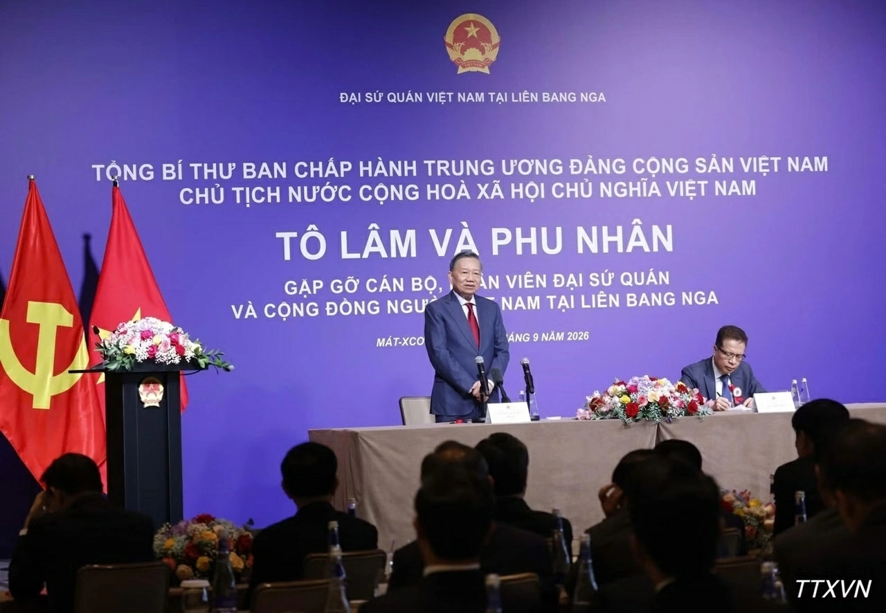 Tổng Bí thư, Chủ tịch nước Tô Lâm gặp gỡ cán bộ nhân viên Đại sứ quán và cộng đồng người Việt tại Liên bang Nga