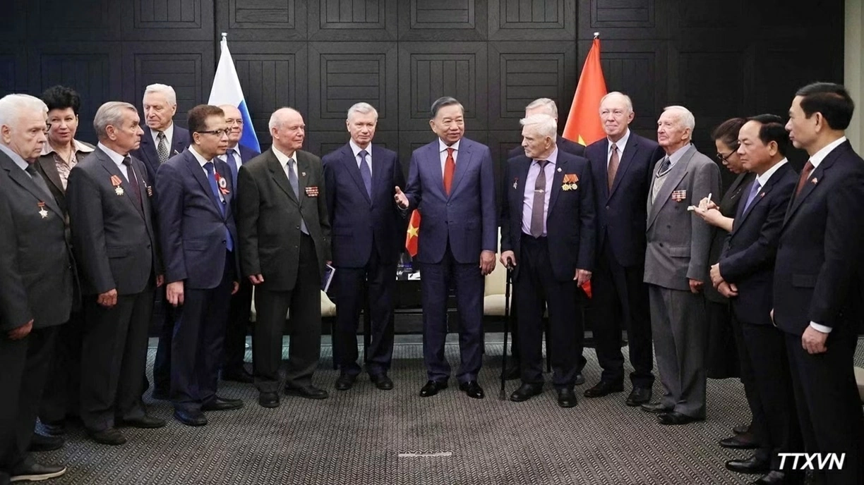 Tổng Bí thư, Chủ tịch nước Tô Lâm tiếp đại biểu Hội Cựu chiến binh Nga và Hội Hữu nghị Nga-Việt Tổng Bí thư, Chủ tịch nước Tô Lâm tiếp đại biểu Hội Cựu chiến binh Nga và Hội Hữu nghị Nga-Việt