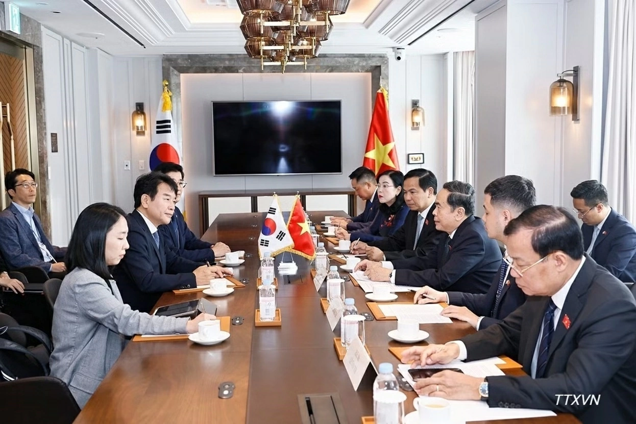 Chủ tịch Quốc hội Trần Thanh Mẫn tiếp Chủ tịch Nhóm Nghị sĩ hữu nghị Hàn Quốc - Việt Nam Chủ tịch Quốc hội Trần Thanh Mẫn tiếp Chủ tịch Nhóm Nghị sĩ hữu nghị Hàn Quốc - Việt Nam