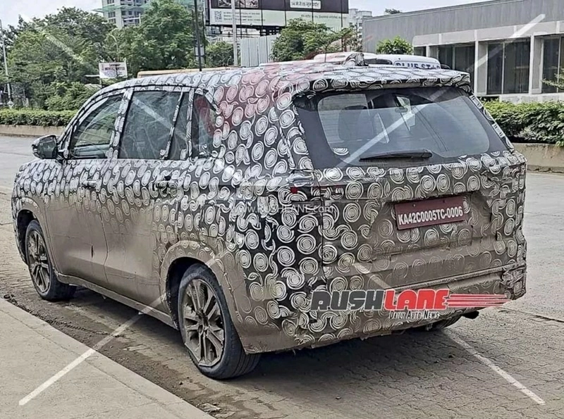Phần thân xe nhiều khả năng vẫn giữ nguyên tỷ lệ hiện tại, trong khi cản sau và đồ họa bên trong đèn hậu có thể được tinh chỉnh. Phần thân xe nhiều khả năng vẫn giữ nguyên tỷ lệ hiện tại, trong khi cản sau và đồ họa bên trong đèn hậu có thể được tinh chỉnh.