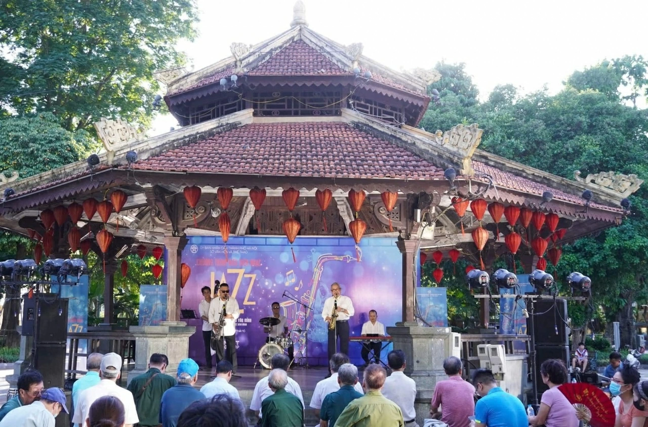 Từ di sản nghìn năm đến sức sống mới của Hà Nội