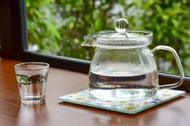 Nước đun sôi để nguội chỉ nên uống trong vòng 24 giờ