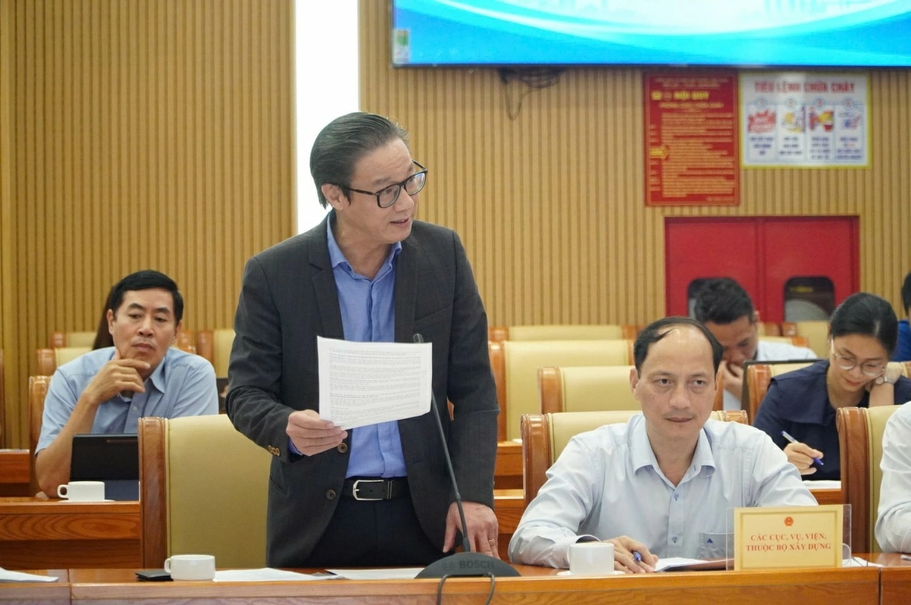 Các đại biểu tham dự phát biểu ý kiến đóng góp.