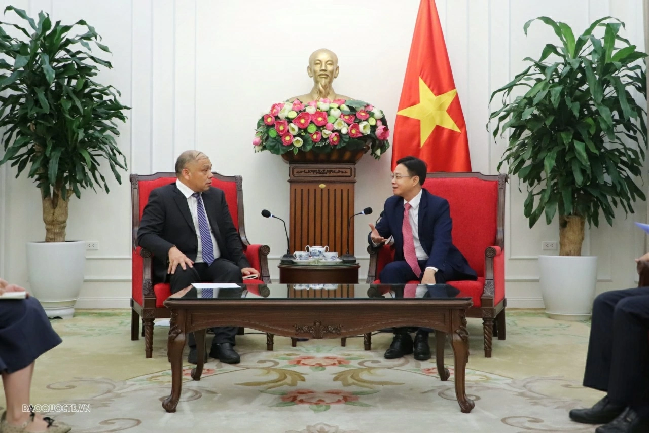 Thứ trưởng Ngô Lê Văn tiếp Phó Giám đốc Sở Ngoại vụ tỉnh An Huy, Trung Quốc