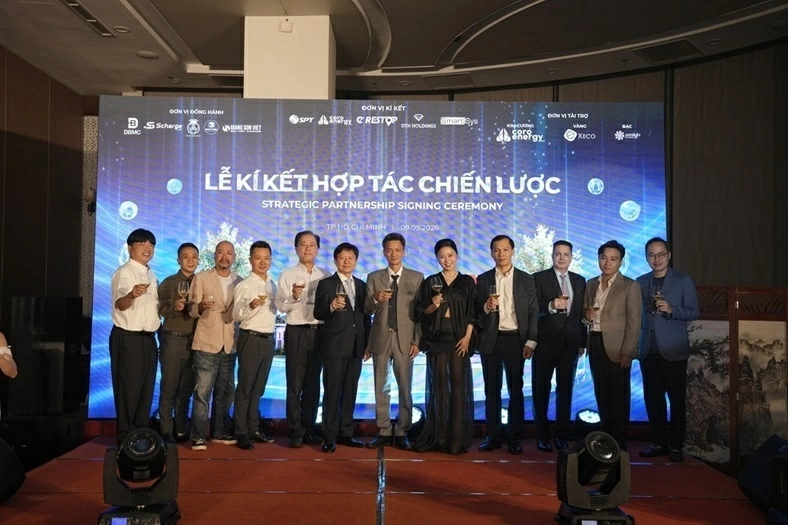 Phát triển hệ sinh thái điểm dừng gắn với trạm sạc và năng lượng sạch Phát triển hệ sinh thái điểm dừng gắn với trạm sạc và năng lượng sạch