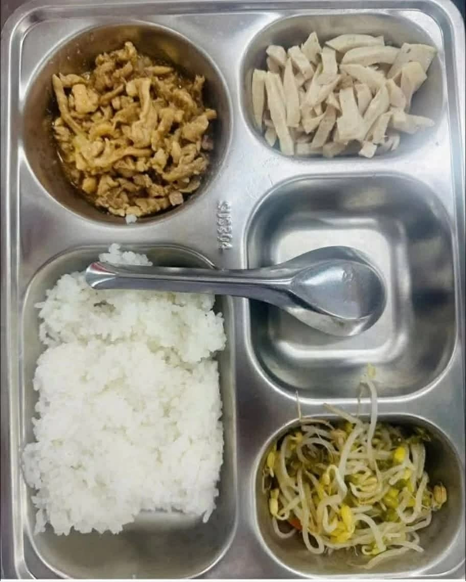 Hà Nội: Dừng đơn vị cung cấp suất ăn bán trú chậm cho hơn 3.200 học sinh ở Tây Mỗ