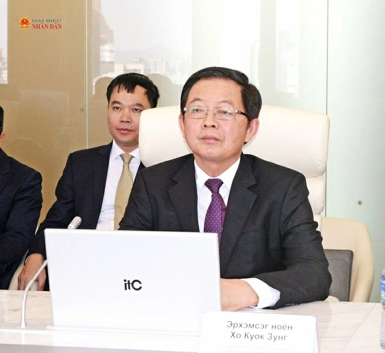 Phó Thủ tướng Chính phủ Hồ Quốc Dũng làm việc với  Phó Thủ tướng Thường trực Mông Cổ Jadamba Enkhbayar