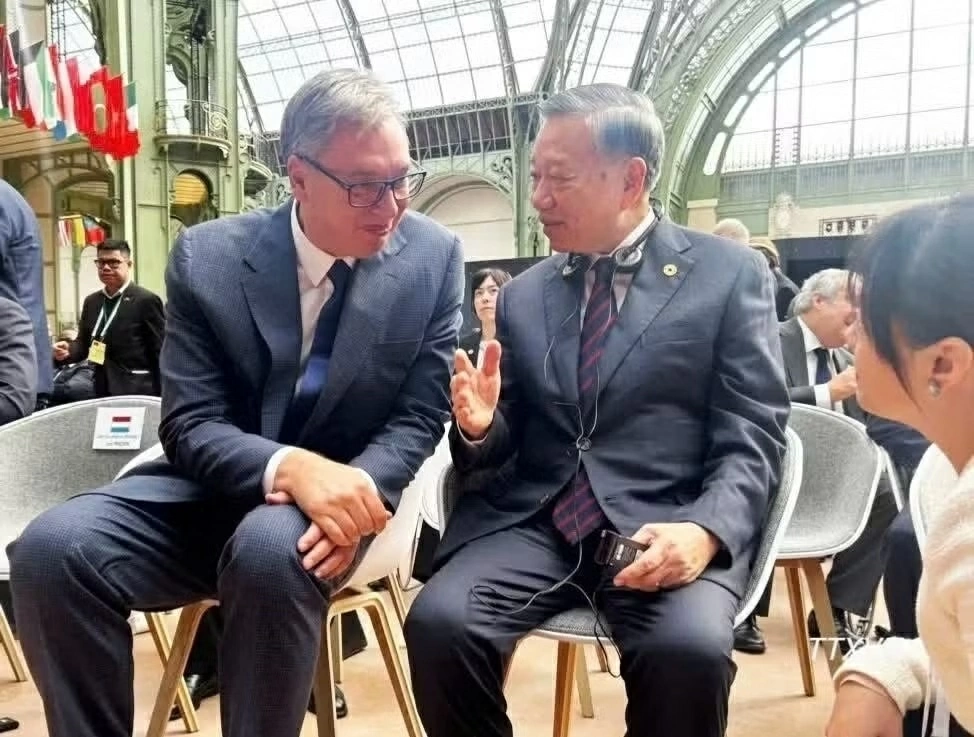 Tổng Bí thư, Chủ tịch nước Tô Lâm gặp các lãnh đạo tại Hội nghị Thượng đỉnh quốc tế về không gian vũ trụ tại Pháp