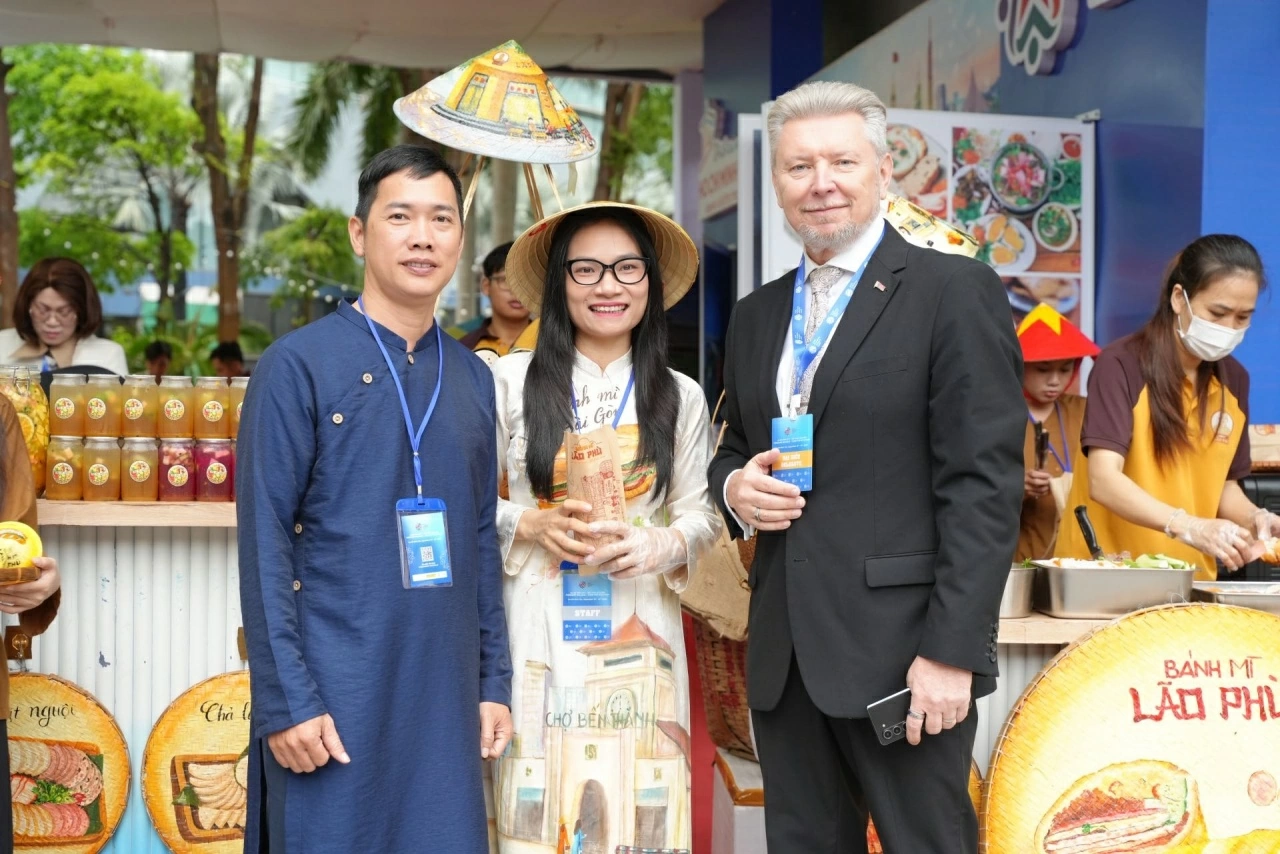 Thông qua Tuyên bố Đối thoại Hữu nghị TP. Hồ Chí Minh 2026