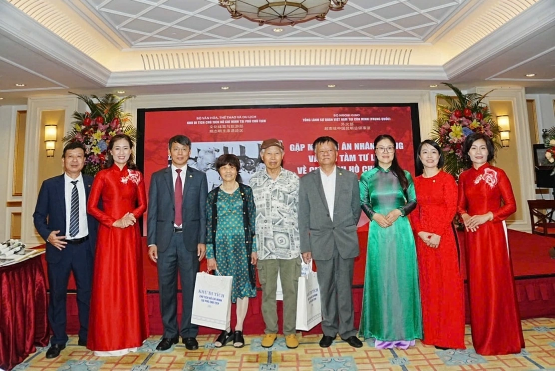 Tổng Lãnh sự quán Việt Nam tại Côn Minh (Trung Quốc) tổ chức chuỗi hoạt động tôn vinh Chủ tịch Hồ Chí Minh