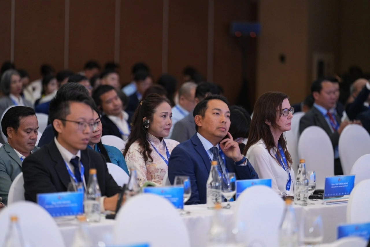 PHIÊN CHUYÊN ĐỀ 2: THÚC ĐẨY HỢP TÁC CẢNG BIỂN – LOGISTICS