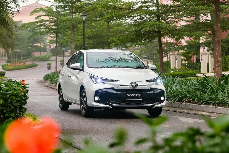 Top 5 xe sedan cỡ B bán chạy nhất tháng 8/2026: Toyota Vios lấy lại ngôi vương. Top 5 xe sedan cỡ B bán chạy nhất tháng 8/2026: Toyota Vios lấy lại ngôi vương.