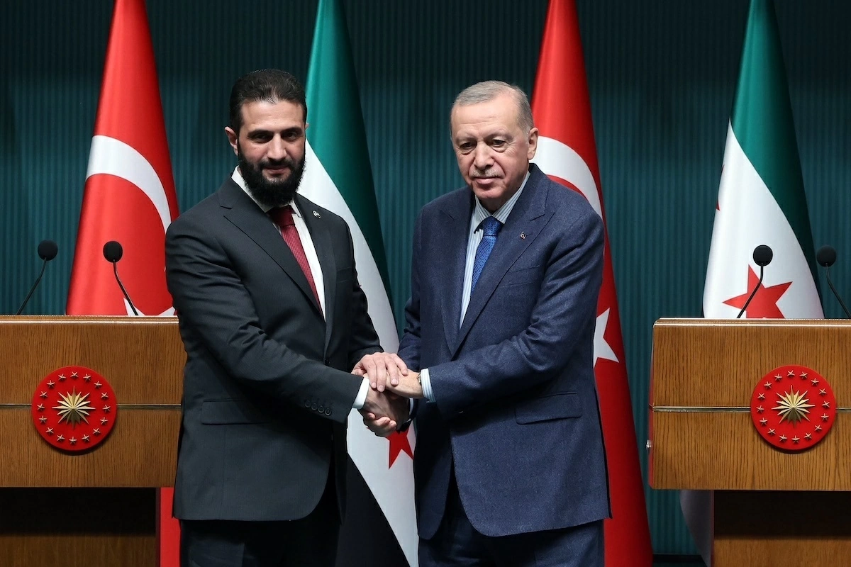 Tổng thống Thổ Nhĩ Kỳ Recep Tayyip Erdogan tổ chức một cuộc họp báo chung với Tổng thống lâm thời Syria Ahmed al-Sharaa tại Ankara vào ngày 4 tháng 2 năm 2025. (Nguồn: Turkish presidential press service) Tổng thống Thổ Nhĩ Kỳ Recep Tayyip Erdogan tổ chức một cuộc họp báo chung với Tổng thống lâm thời Syria Ahmed al-Sharaa tại Ankara vào ngày 4 tháng 2 năm 2025. (Nguồn: Turkish presidential press service)