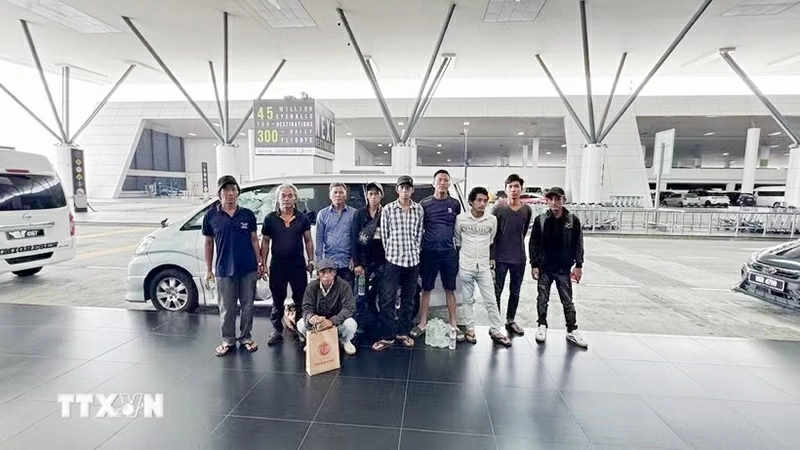 Bộ Ngoại giao thông tin về việc 10 công dân Việt Nam được giải cứu tại Malaysia