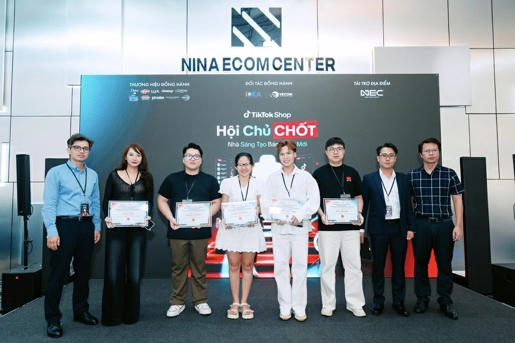 Nâng cao kiến thức về pháp luật và thuế trong thương mại điện tử cho các nhà sáng tạo bán hàng trực tuyến Nâng cao kiến thức về pháp luật và thuế trong thương mại điện tử cho các nhà sáng tạo bán hàng trực tuyến