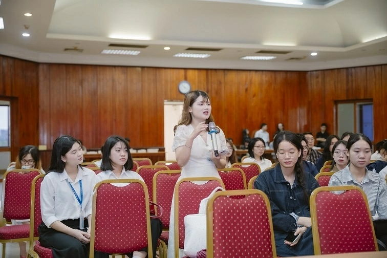 Ferdydurke đưa tiếng nói khác biệt của văn chương Ba Lan đến Việt Nam Ferdydurke đưa tiếng nói khác biệt của văn chương Ba Lan đến Việt Nam