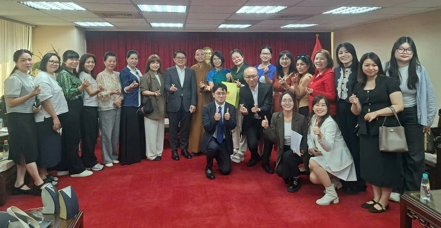 Tuyên truyền, phổ biến chủ trương của Đảng, giải đáp pháp luật cho cộng đồng người Việt tại Đài Loan (Trung Quốc) và Nhật Bản