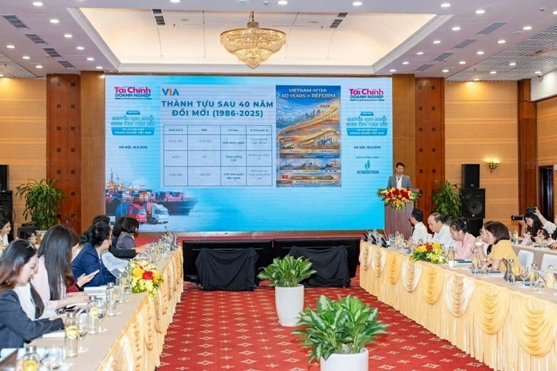 (TS. Phạm Văn Quân, Phó Cục trưởng Cục Công nghiệp - Bộ Công Thương tham luận tại diễn đàn). (TS. Phạm Văn Quân, Phó Cục trưởng Cục Công nghiệp - Bộ Công Thương tham luận tại diễn đàn).