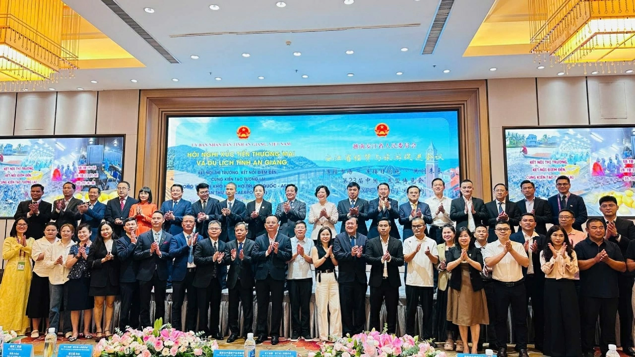 An Giang tăng cường kết nối thương mại, du lịch với Quảng T&acirc;y, Trung Quốc