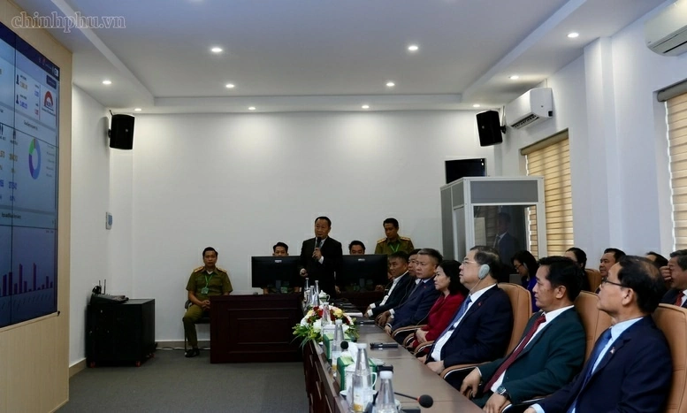 Phó Thủ tướng Thường trực Phạm Gia Túc thăm các công trình, dự án hợp tác hữu nghị Việt Nam - Lào Phó Thủ tướng Thường trực Phạm Gia Túc thăm các công trình, dự án hợp tác hữu nghị Việt Nam - Lào