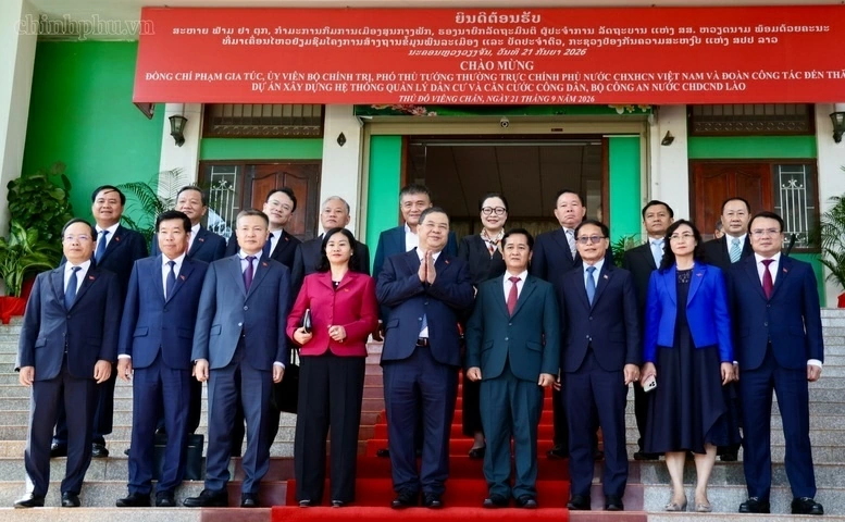 Phó Thủ tướng Thường trực Phạm Gia Túc thăm các công trình, dự án hợp tác hữu nghị Việt Nam - Lào Phó Thủ tướng Thường trực Phạm Gia Túc thăm các công trình, dự án hợp tác hữu nghị Việt Nam - Lào
