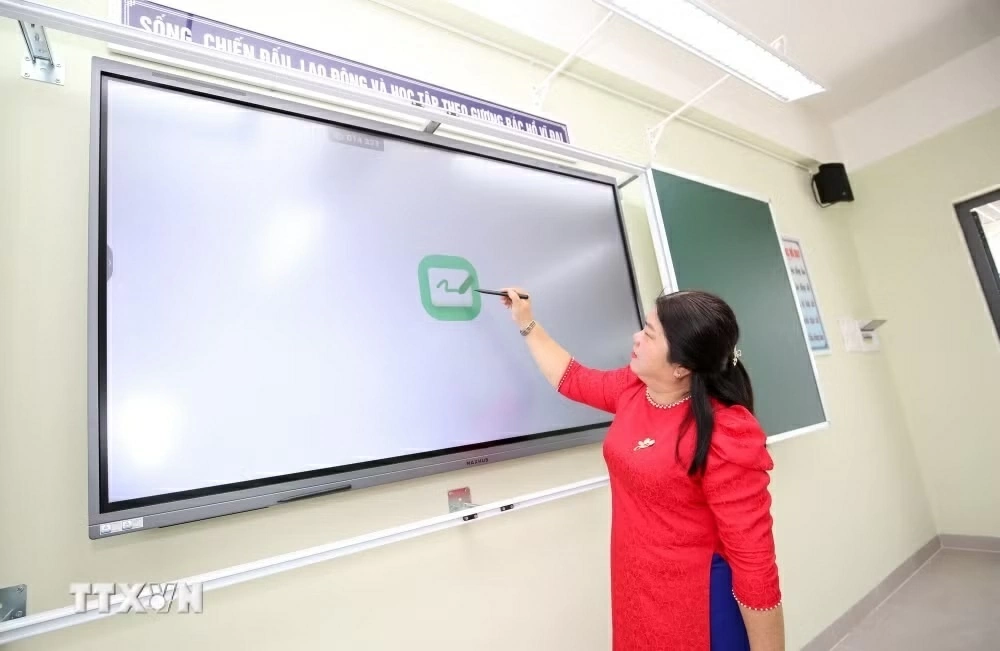 Tây Ninh: Chuyển đổi số lấy người dân, doanh nghiệp làm trung tâm