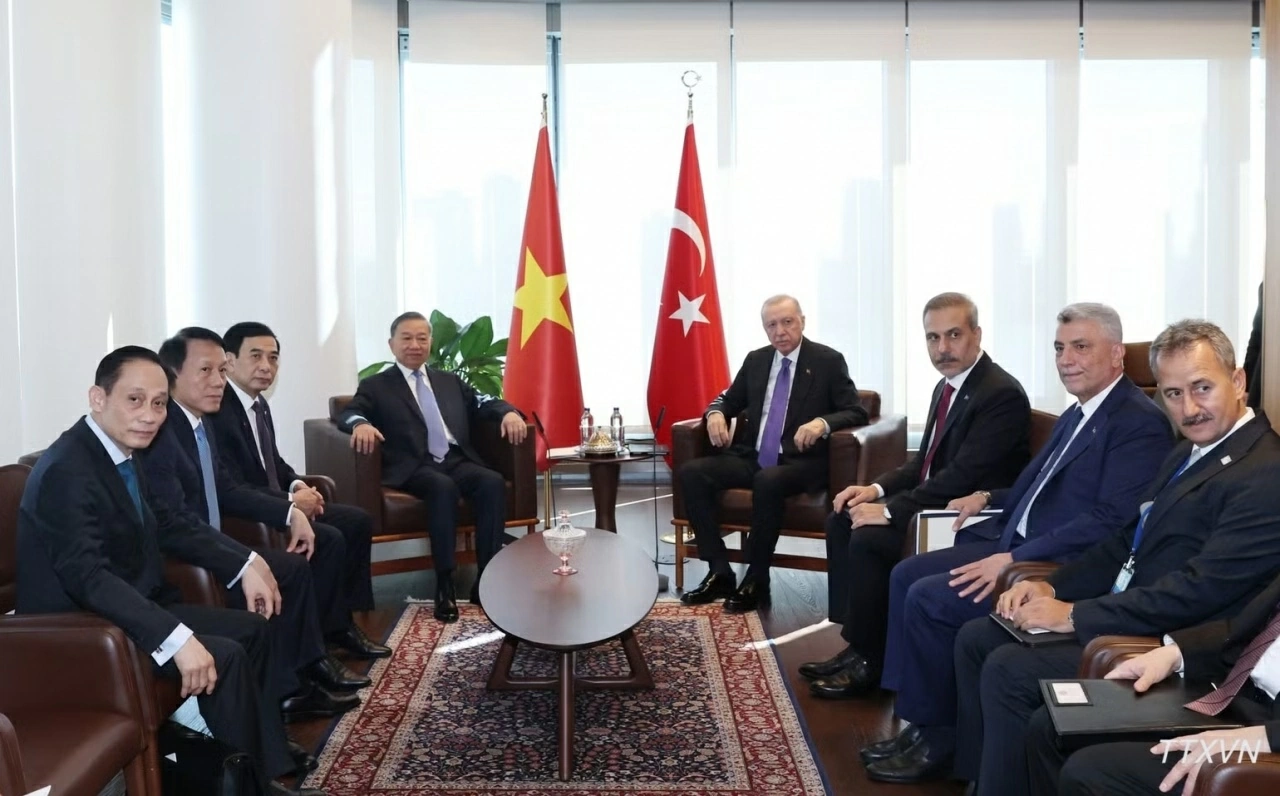 Tổng Bí thư, Chủ tịch nước Tô Lâm gặp Tổng thống Thổ Nhĩ Kỳ Recep Tayyip Erdogan bên lề Đại hội đồng Liên hợp quốc khóa 81 Tổng Bí thư, Chủ tịch nước Tô Lâm gặp Tổng thống Thổ Nhĩ Kỳ Recep Tayyip Erdogan bên lề Đại hội đồng Liên hợp quốc khóa 81