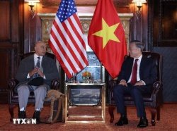 Tổng Bí thư, Chủ tịch nước Tô Lâm gặp Ban Lãnh đạo Đảng Cộng sản Hoa Kỳ