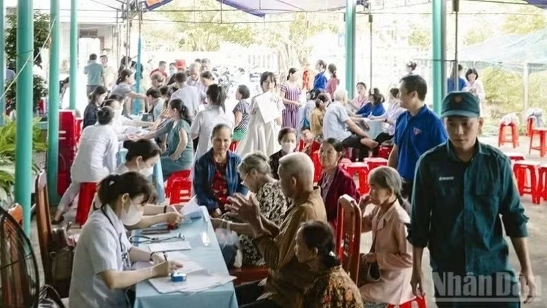 Nghị quyết số 72-NQ/TW: Các địa phương mở đợt cao điểm khám sức khỏe định kỳ miễn phí cho toàn dân
