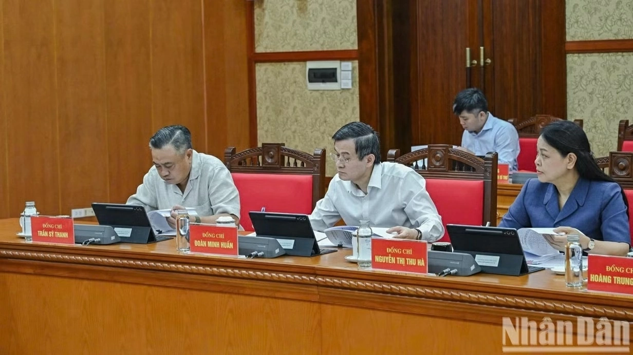 Bảo đảm tiến độ, chất lượng Đề cương, đáp ứng yêu cầu tổng kết 40 năm thực hiện Cương lĩnh