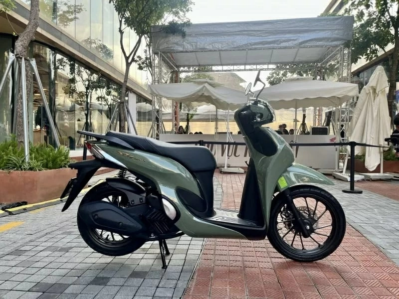 Hệ thống phanh được phân chia theo từng phiên bản, với bản Tiêu chuẩn sử dụng CBS và ba phiên bản còn lại có ABS ở bánh trước. Hệ thống phanh được phân chia theo từng phiên bản, với bản Tiêu chuẩn sử dụng CBS và ba phiên bản còn lại có ABS ở bánh trước.