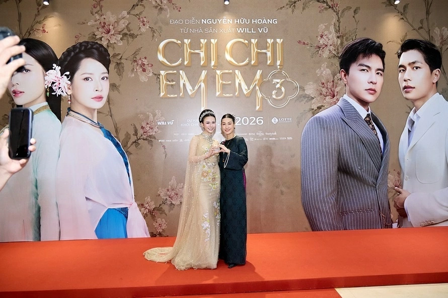 Hoa khôi Nguyễn Thanh Hảo chăm chỉ luyện tập cho vai diễn đầu tay trong phim ‘Chị chị em em 3’