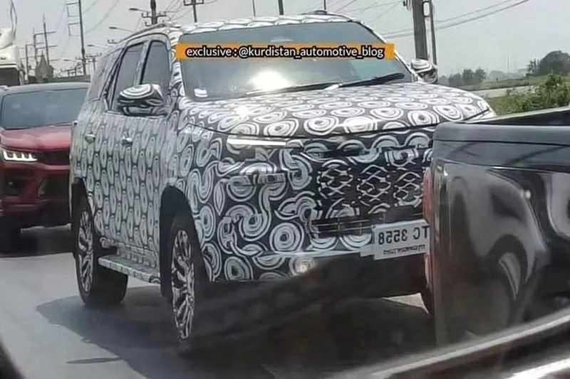 Toyota Fortuner thế hệ mới dự kiến ra mắt vào cuối năm nay. Toyota Fortuner thế hệ mới dự kiến ra mắt vào cuối năm nay.