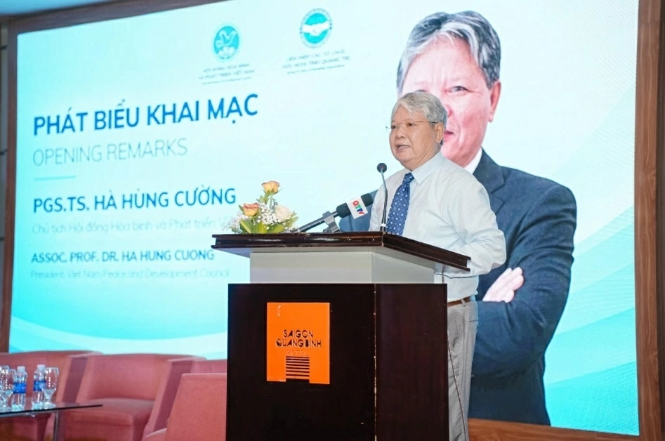Ông Hà Hùng Cường, Chủ tịch Hội đồng Hòa bình và Phát triển Việt Nam, phát biểu khai mạc Tọa đàm. (Nguồn: BTC)