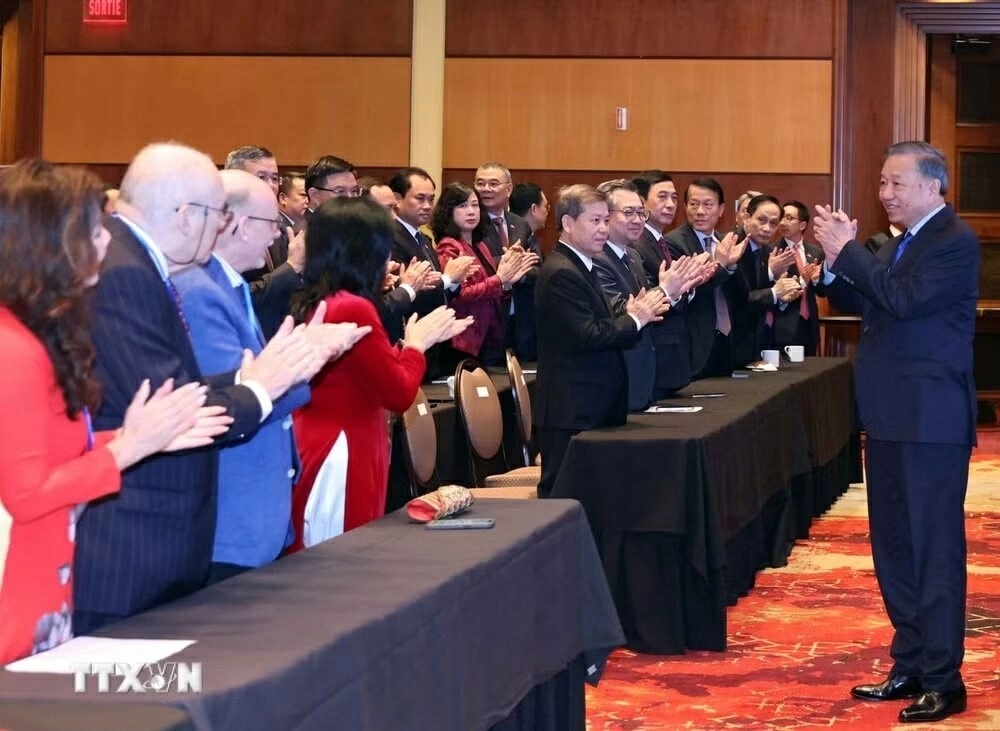 Tổng Bí thư, Chủ tịch nước Tô Lâm mong kiều bào tại Canada tiếp tục củng cố sức mạnh đại đoàn kết toàn dân tộc, lan tỏa giá trị văn hóa Việt Nam Tổng Bí thư, Chủ tịch nước Tô Lâm mong kiều bào tại Canada tiếp tục củng cố sức mạnh đại đoàn kết toàn dân tộc, lan tỏa giá trị văn hóa Việt Nam