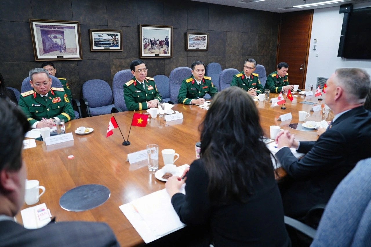 Hợp tác quốc phòng là một trụ cột quan trọng của quan hệ Việt Nam-anada