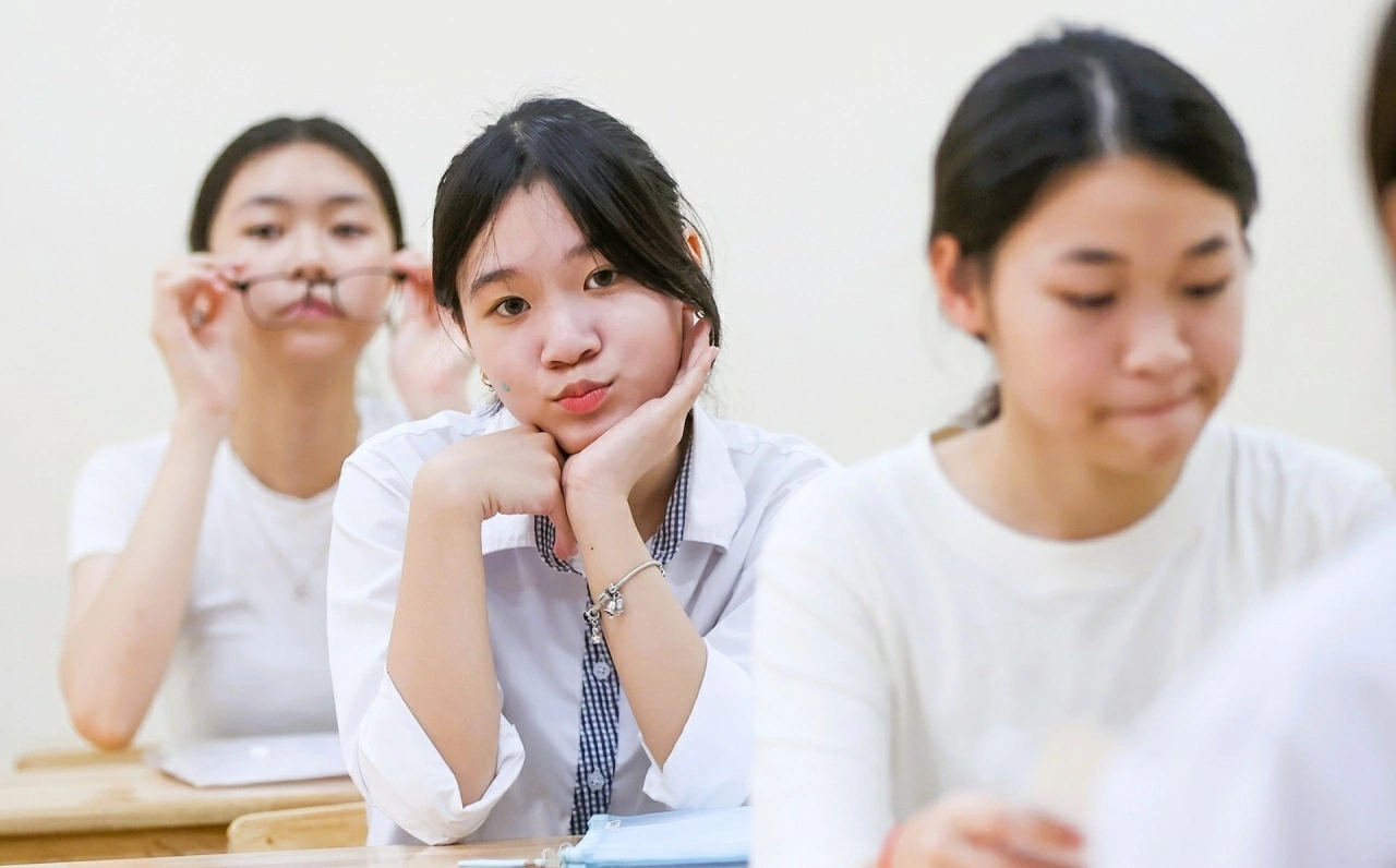 Bộ GD-ĐT dự kiến thi lớp 10 chỉ còn 2 môn Toán, Ngữ văn Bộ GD-ĐT dự kiến thi lớp 10 chỉ còn 2 môn Toán, Ngữ văn